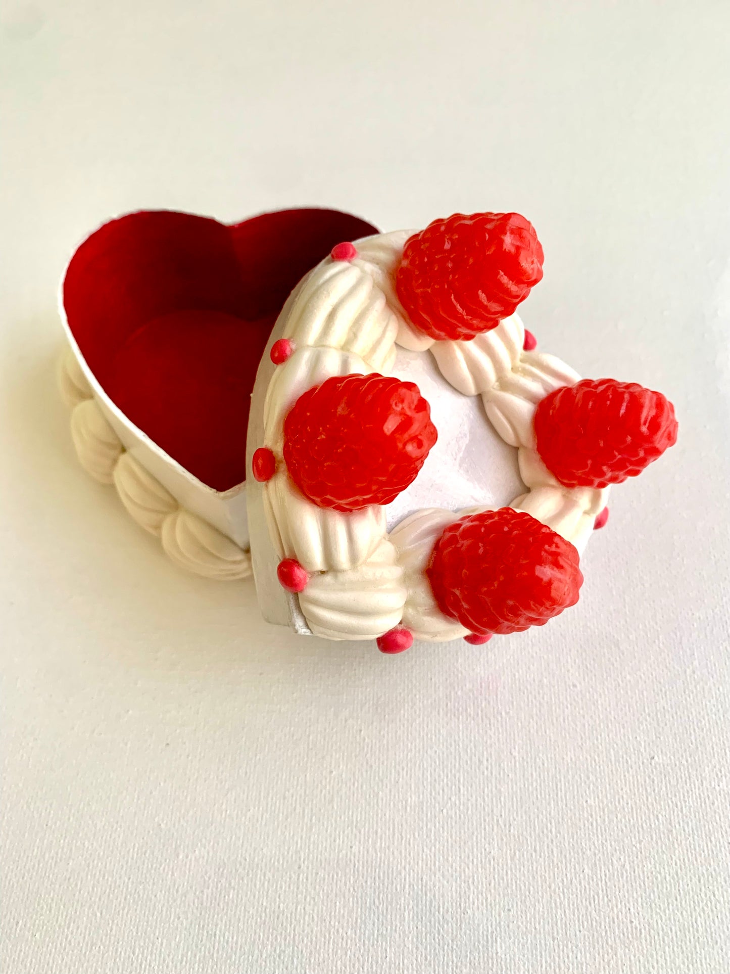 White Raspberry Cake Box