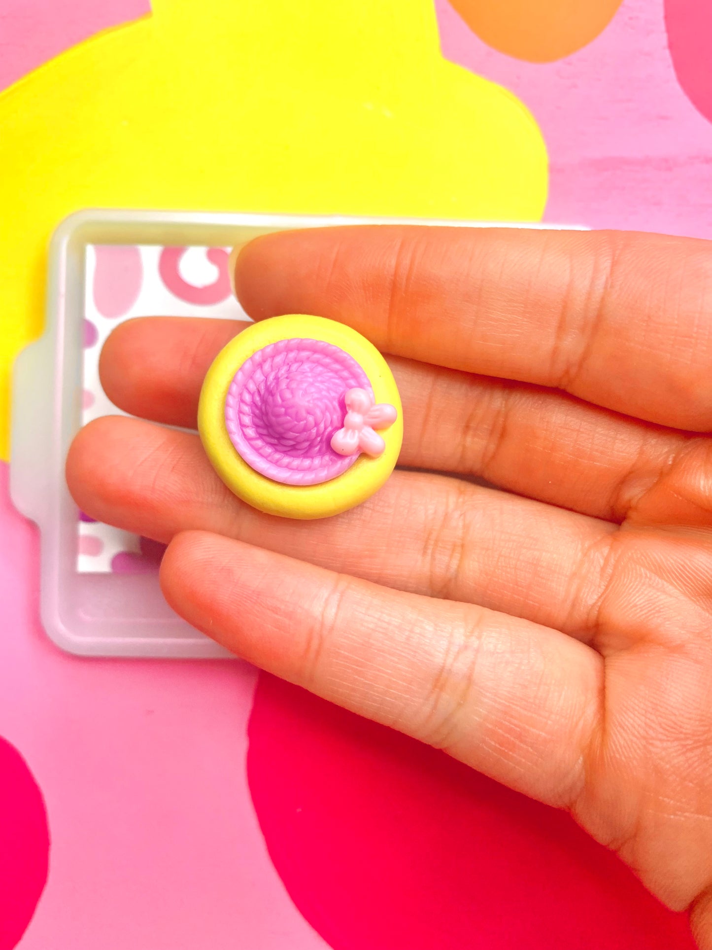 Garden Hat Cookie Magnet