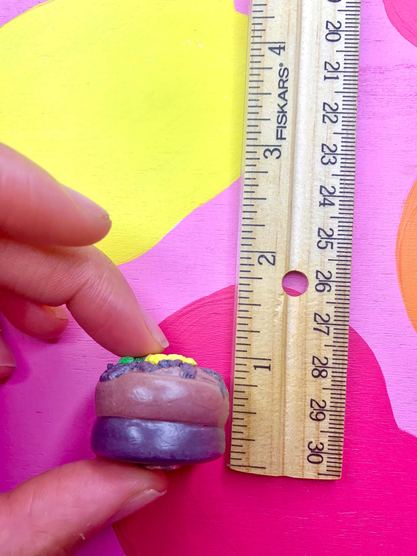 Dirt Cake Cookie Magnet ( Green and Yellow Gummy)