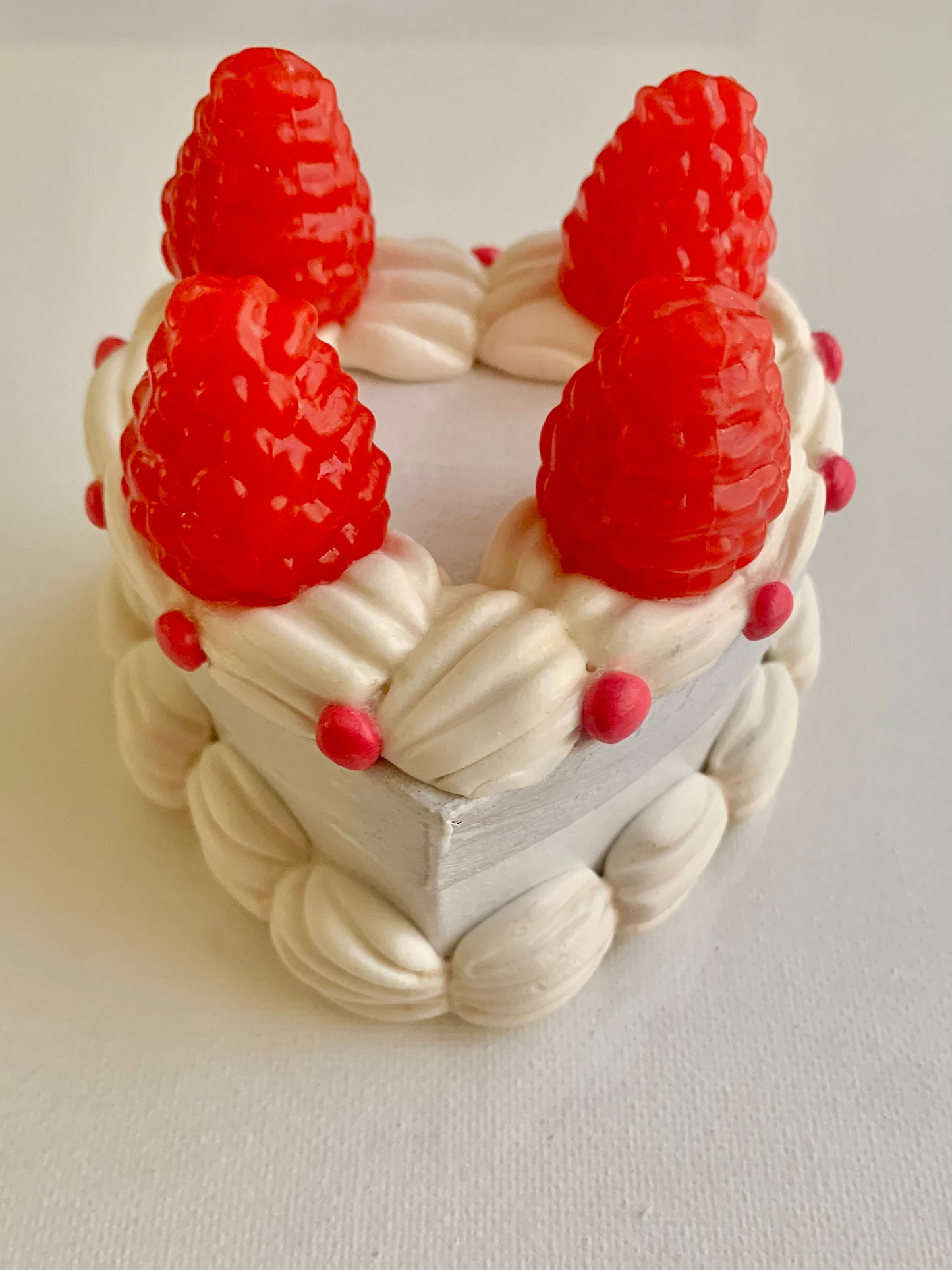 White Raspberry Cake Box