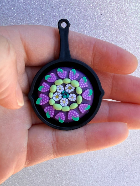 Grape Pie Skillet Charm (Garden Pie Collection)