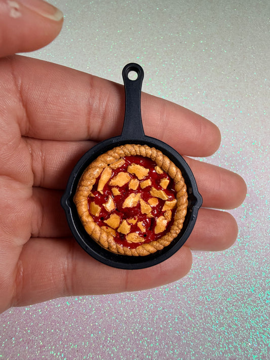 Raspberry Pie Skillet Charm