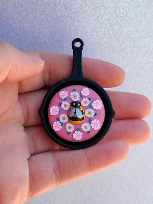 Pink Bee Skillet Charm ( Garden Pie Collection)