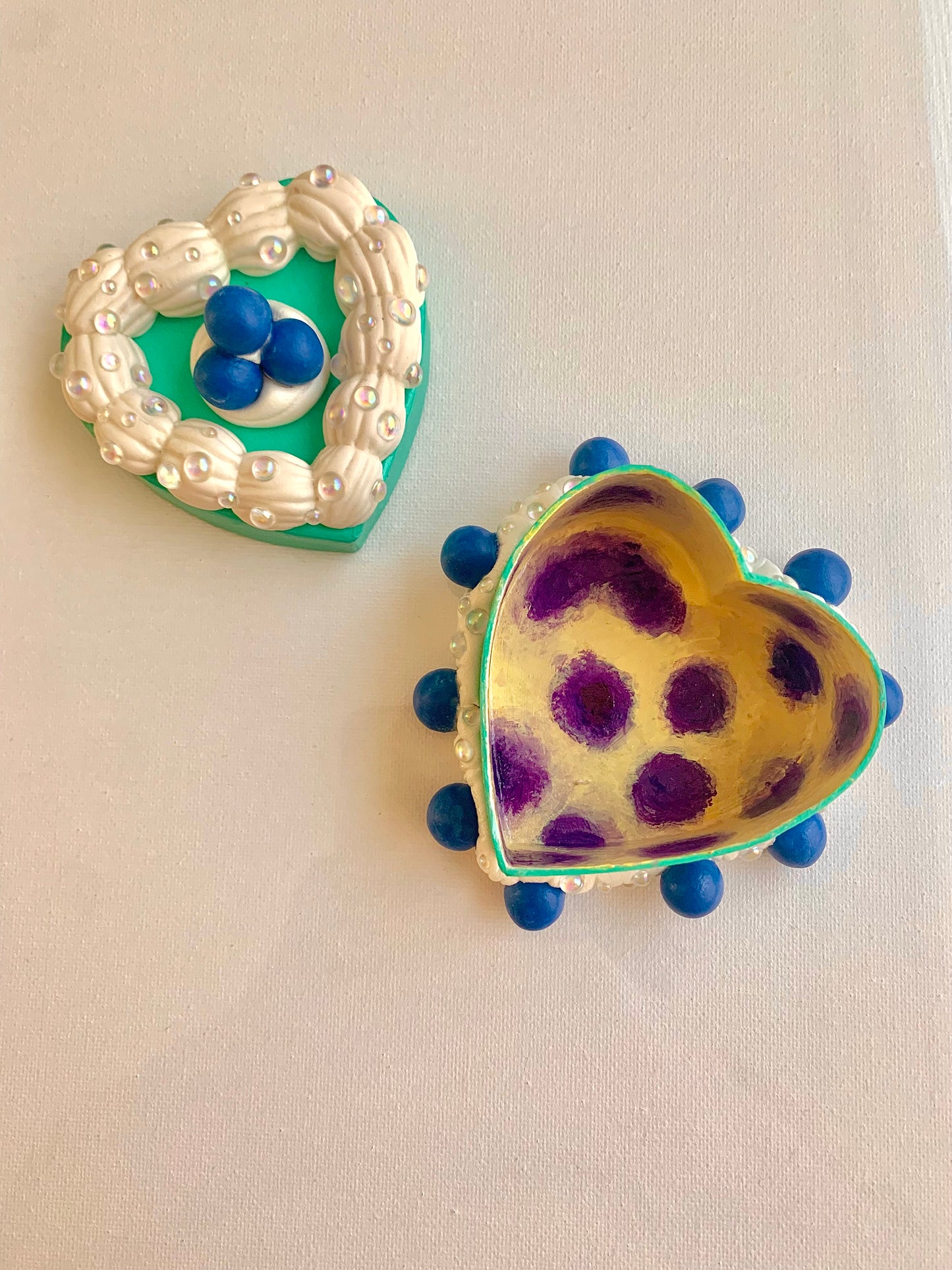 Bubbly Blueberry Cake Box