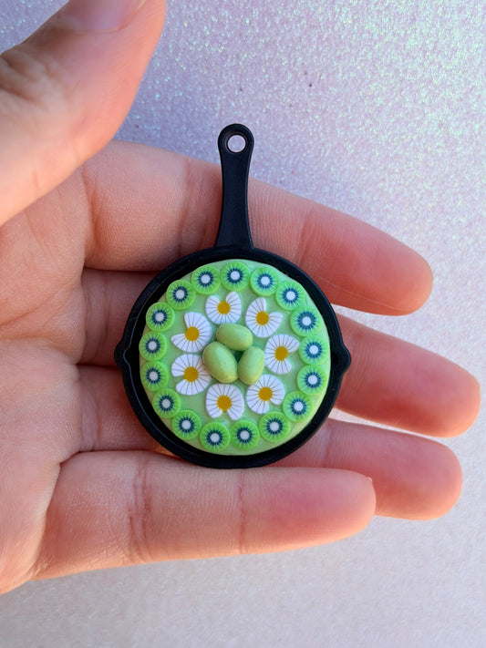 Summer Kiwi Skillet Charm (Garden Pie Collection)