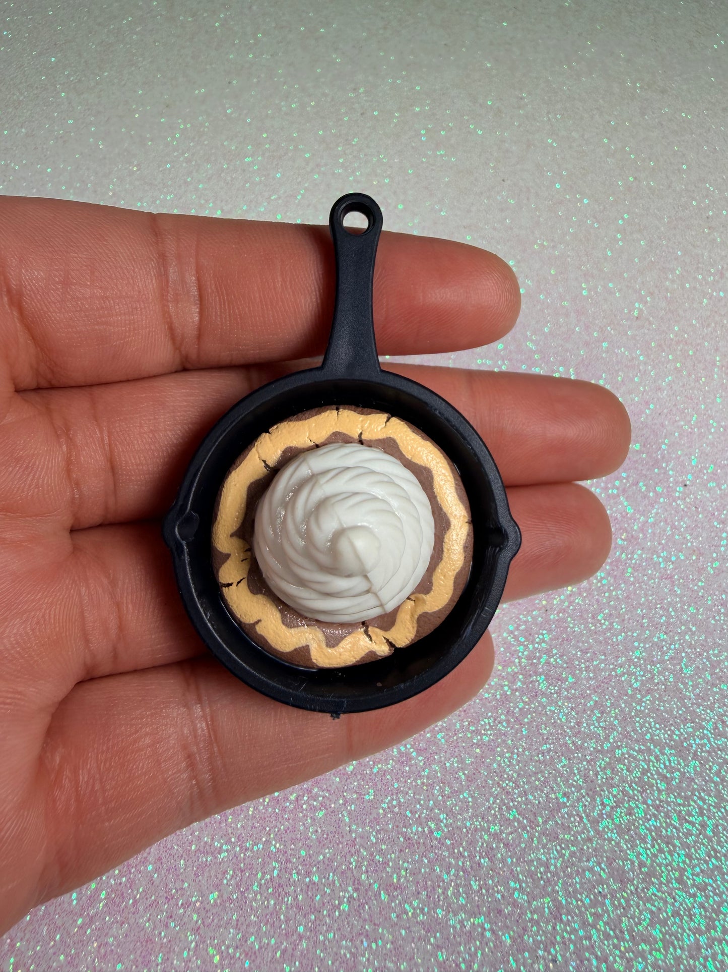 Chocolate Crinkle Cookie with Ice Cream Skillet Charm