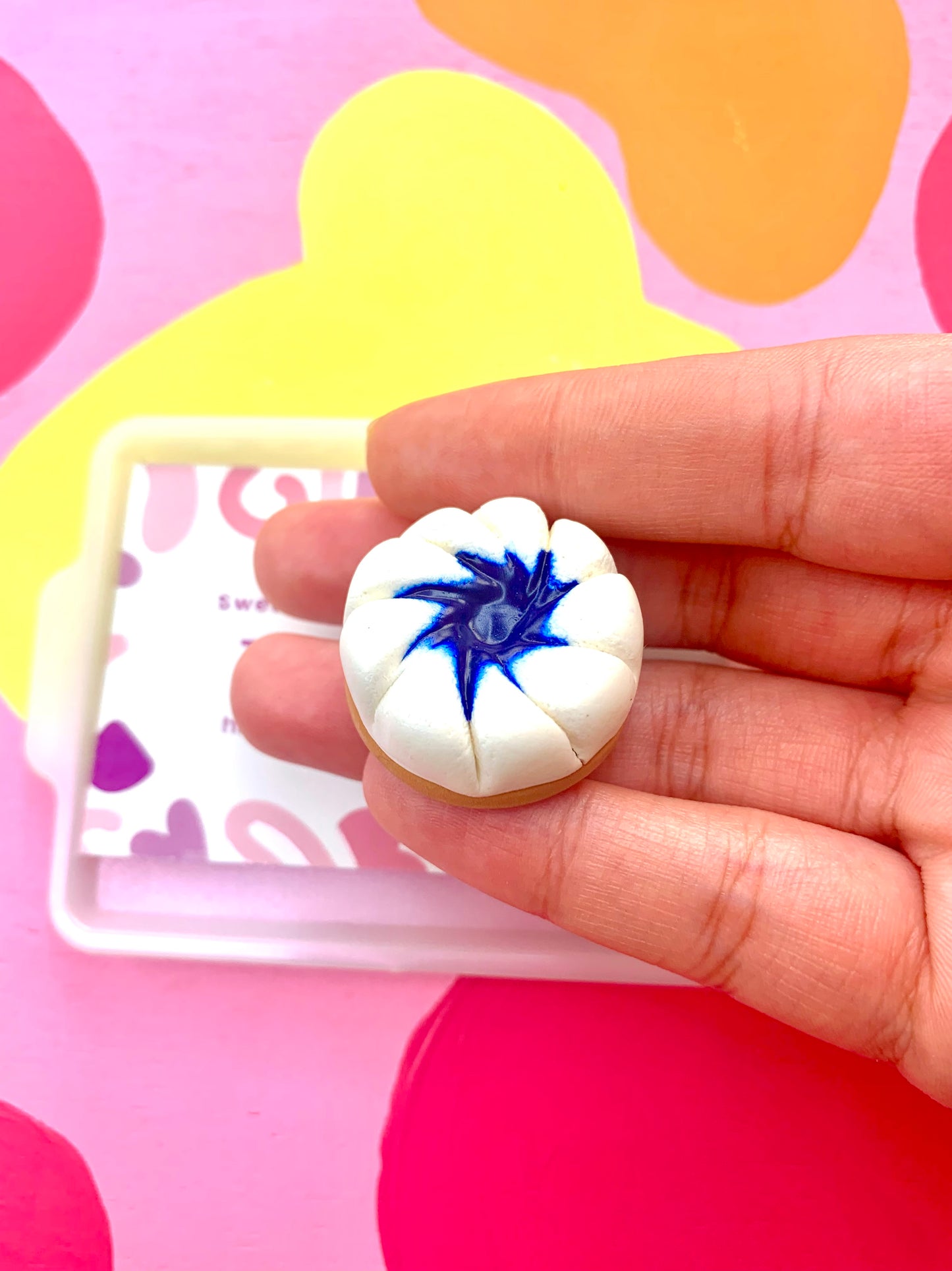 Blueberry Cream Cookie Magnet
