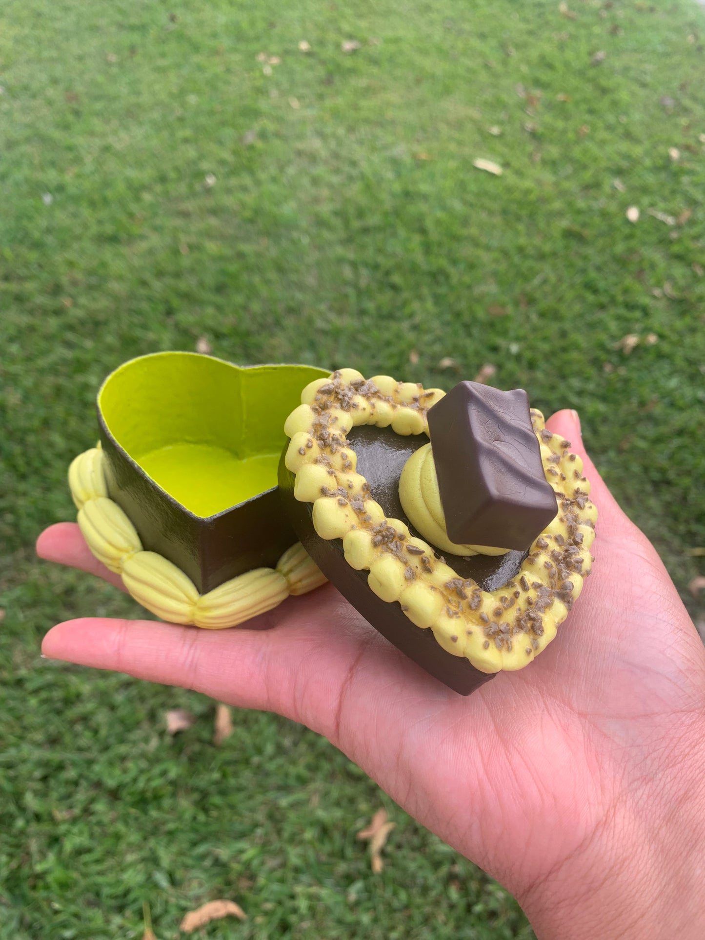 Dubai Chocolate Cake Box