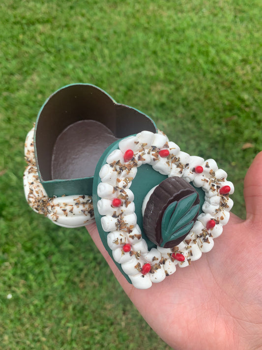 Christmas Pinecone Cake Box