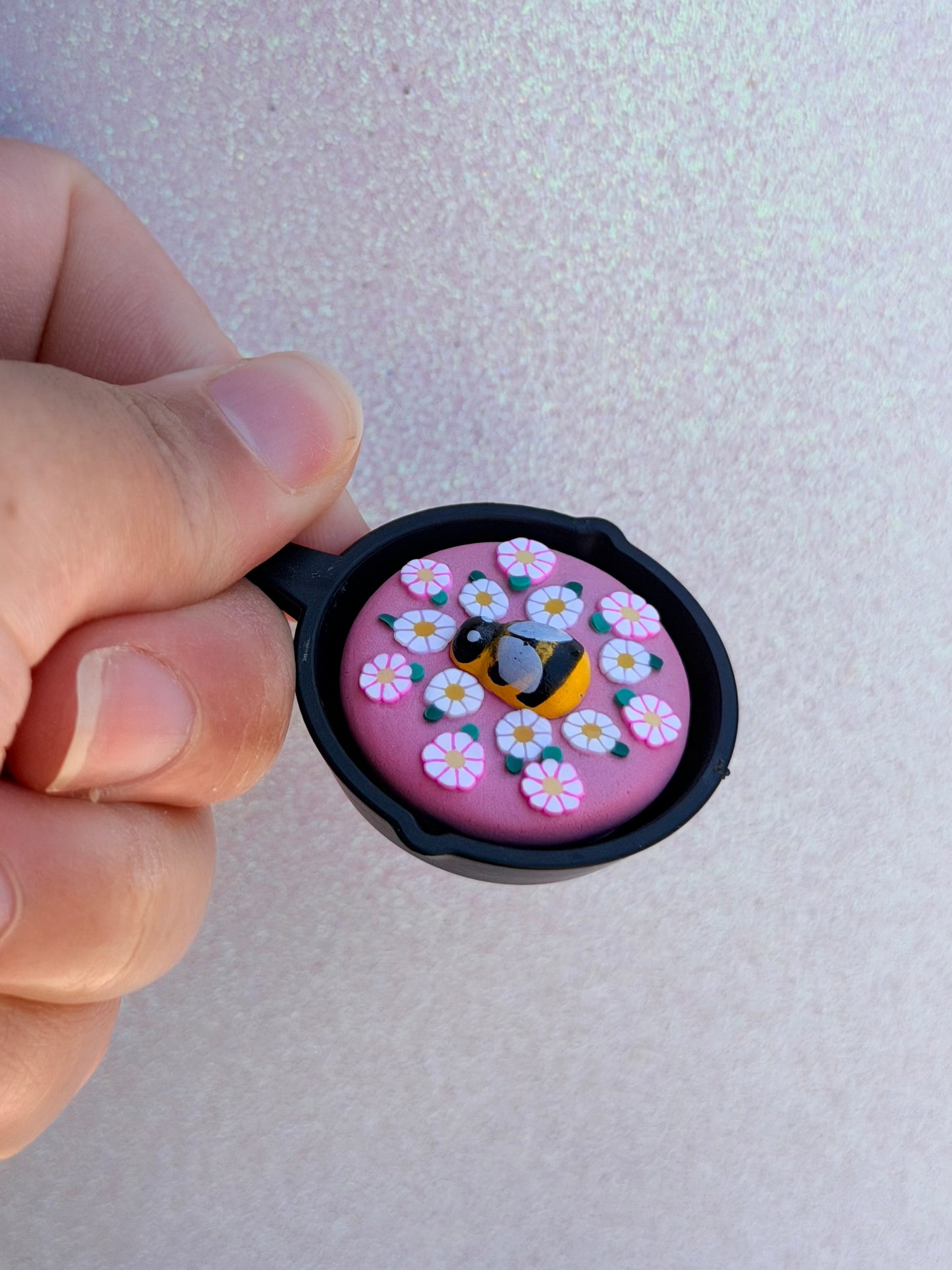 Pink Bee Skillet Charm ( Garden Pie Collection)