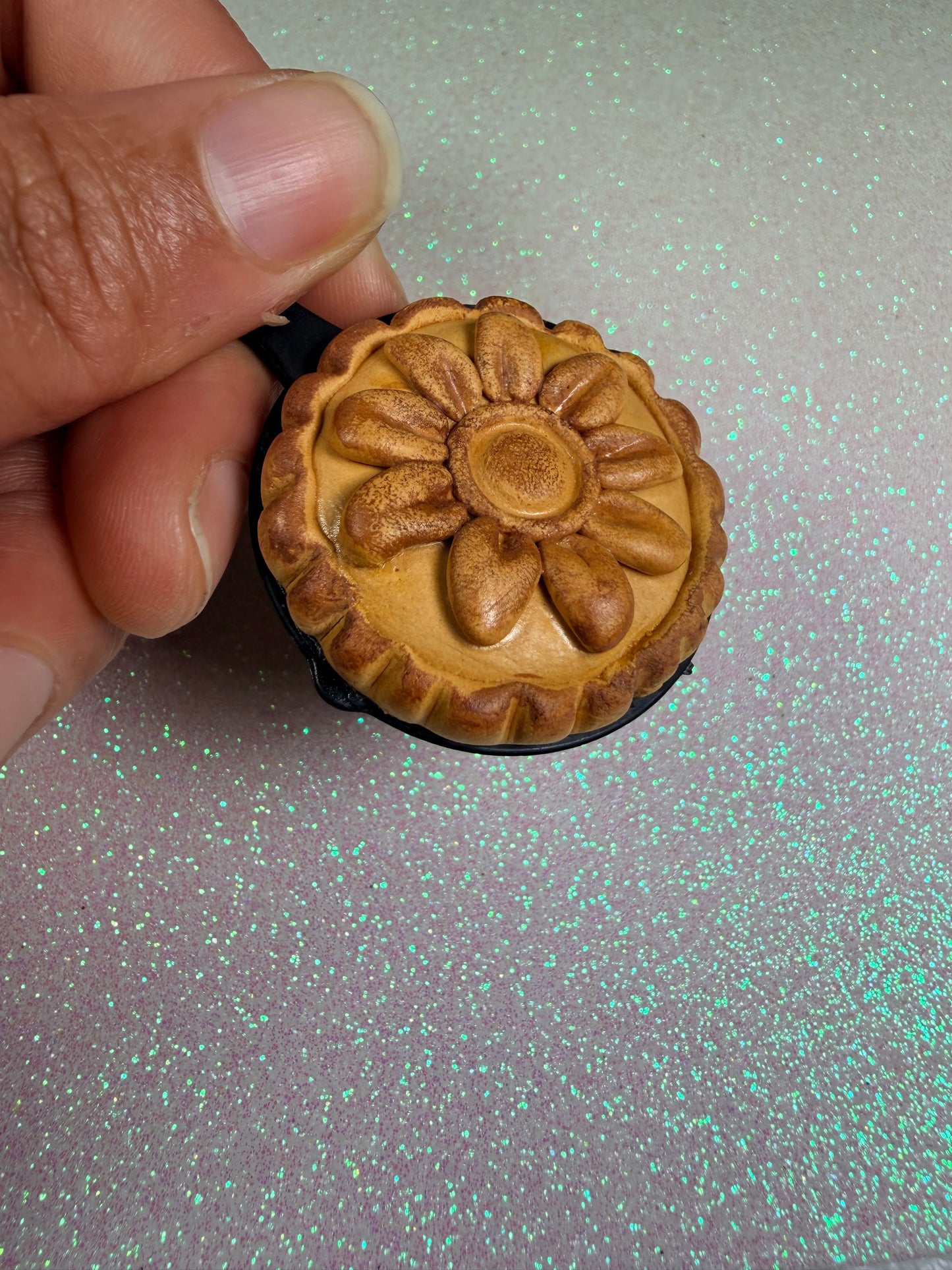 Flower Pattern Moon Cake Skillet Charm