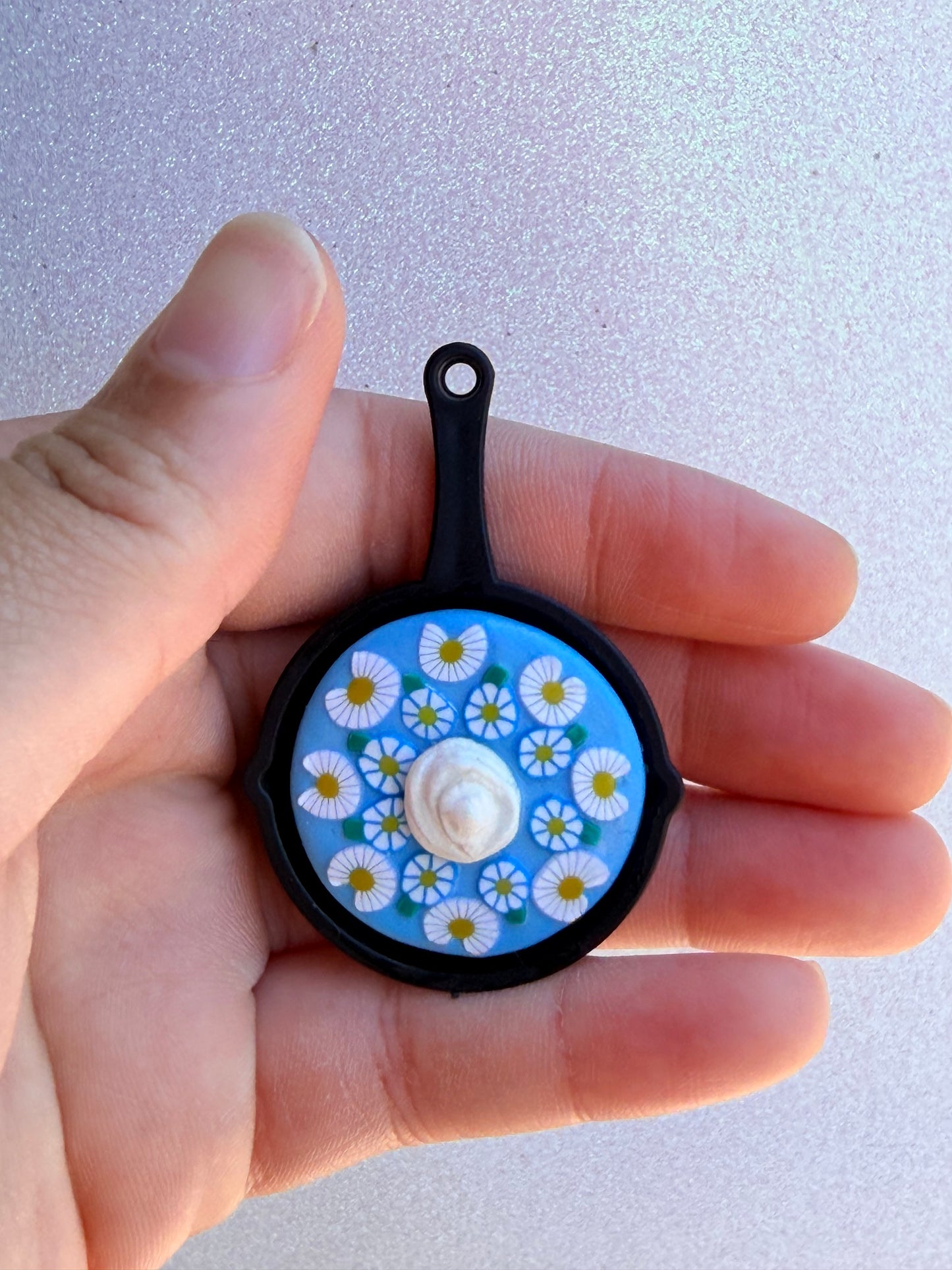 Blue Garden Skillet Charm (Garden Pie Collection)